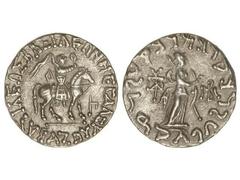 Tetradracma. 35 a 5 a.C. AZES II. INDOESCITAS DEL PAQUISTÁN. Anv.: Guerrero a caballo a derecha, alrededor leyenda. Rev.: Figura en pie a derecha, alrededor leyenda. 9,62 grs. AR. EBC.