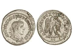 Tetradracma. Acuñada el 247-249 d.C. FILIPO II. ANTIOQUÍA. SIRIA. Anv.: Busto laureado a derecha, alrededor leyenda. Rev.: Águila en pie a derecha, alrededor leyenda. 11,4 grs. Ve. (Ligeras oxidacione