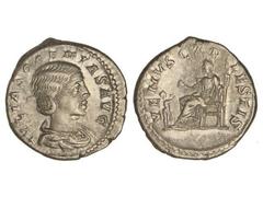 ROMAN COINS: ROMAN EMPIRE Denario. 222 d.C. JULIA SOEMIAS. Anv.: IVLIA SOAEMIAS AVG. Busto a derecha. Rev.: VENVS CAELESTIS. Venus sedente a los pies un niño. 3,36 grs. AR. Parte de brillo original. C