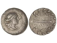 Tetradracma. 158-149 a.C. ANFIPOLIS. MACEDONIA. Anv.: Escudo macedonio, en el centro busto de Artemis a derecha, detrás arco y carcaj sobre el hombro. Rev.: MAKE¶ON¶N ¶OT¶. Clava a derecha, encima ¶AI