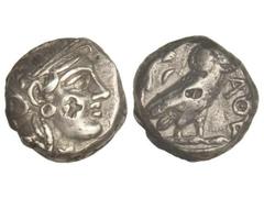 Tetradracma. 360-339 a.C. ATENAS. Anv.: Cabeza de Atenea a derecha con casco adornado de rama de olivo. Rev.: A¶E. Lechuza en pie a derecha, detrás creciente y rama de olivo. 17,02 grs. AR. Resellos e