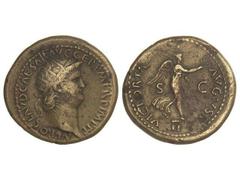 Dupondio. Acuñada el 54-55 d.C. NERÓN. Anv.: NERO. CLAVD. CAESAR AVG. GER. P. M. TR. P. IMP. P. P. Cabeza radiada a derecha. Rev.: VICTORIA AVGVSTI S. C. Victoria a derecha. 15,33 grs. Oricalco. (Leve