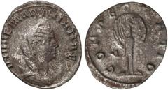 ROMAN COINS: ROMAN EMPIRE Antoniniano. Acuñada el 256 d.C. MARINIANA. Anv.: DIVAE MARINIANAE. Busto con velo a derecha, sobre media luna. Rev.: CONSECRATIO. Pavo real de frente mirando a derecha, con 