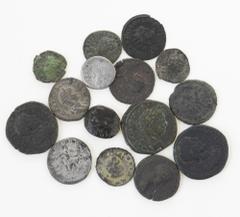 Ancient coins in lots Ancient coins in lots - Roman coinage - A small collection of Roman coins, also Nikopolis: 5 Antoniniani (Maximinianus (2), Probus, Traianus Decius, Herennia Etruscilla), 3 Denar