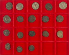 Ancient coins in lots Ancient coins in lots - Roman coinage - A small lot Antoniniani: Valerianus I (ROMAE AETERNAE Mars) and 9 x small types of Gallienus (the usual lower grades), 3 x Postumus (large