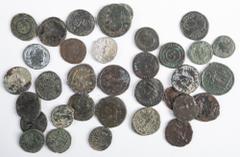 Ancient coins in lots - - Roman coinage Ancient coins in lots - - Roman coinage - A small collection Roman coins with 12 Antoniniani (Carinus, Probus, Numerianus, Gordianus, Tacitus, Licinius etc.), 1