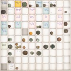 Ancient coins in lots - Roman coinage Ancient coins in lots - Roman coinage - A mixed lot late Roman / Migration mainly bronze coinage, with small denominations like Julius Nepos, an AR 1/4 Siliqua of