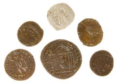 Ancient coins in lots - Small lot of 5 Roman bronzes including a Follis of Maxentius, 2 Antoniniani (Divo Claudio and Tetricus) and a barbaric AE, all-in nice grades - added a German 'Hand-Heller' in 