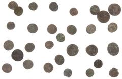 Ancient coins in lots - A lot with 6 Roman AE Folles (large types of Maximianus (3x), Maxentius, Diocletianus and Constantius II) and 24 Antoniniani including Gallienus (7x), Diocletianus (4x), Probus