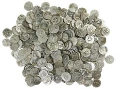 Ancient coins in lots Ancient India - Indo-Scythians - A large and interesting lot with AR/billon drachms: Azilises, c.57-35 BC, King mounted with spear / city deity, (Senior type 56 ); Azes (I&II), c