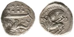 Ancient coinage / The East The East - Phoenicia - Byblos / Azbaal (c 350-333 BC) - AR Dishekel (12.78 g) - War galley to left with lion's head as prow, waves below, three hoplites with shields in gall