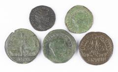 Ancient coins in lots / Roman coinage A small lot of Roman provincial bronzes, struck in Viminacium: 3 x Gordianus III and 2 x Philippus I Arabs - in total 5 coins in nice grades, nice patina