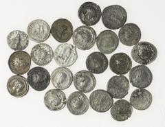 Ancient coins in lots - Roman coinage Ancient coins in lots - Roman coinage - A lot with Roman Antoniniani: many Gordianus III but also Otacilia Severa, Salonina, Herennia Etruscilla etc. - in total 2