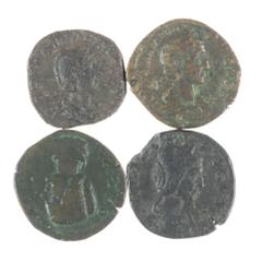 Ancient coins in lots - Roman coinage Ancient coins in lots - Roman coinage - Lot 4x AE Sestertii: Julia Domna RIC 840; Julia Maesa RIC 414; Julia Mamaea RIC 708; Herennia Etruscilla RIC 139b – F+-VF