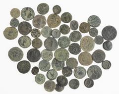 Ancient coins in lots - Roman coinage Ancient coins in lots - Roman coinage - A lot Roman bronzes with mainly Sestertii (Gordianus III, Traianus, Herennia Etruscilla etc. but also some Asses - in tota