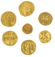 Ancient coins in lots - Miscellaneous Ancient coins in lots - Miscellaneous - An interesting lot gold coins with Roman (2) and Byzantine (3) Solidi, a Greek Stater of Alexander III and a Tremissis - i