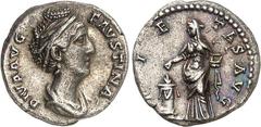 RÖMER RÖMISCHES KAISERREICH. Diva Faustina senior z.Z. Antoninus Pius 141/161. Denar 2,62g. Pallabüste n.r. DIVA AVG - FAVSTINA / PIETAS - AVG Pietas steht opfernd n.l.; l. Altar. RIC 394a, BMC 311, C