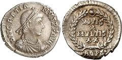 RÖMER RÖMISCHES KAISERREICH. GRATIANUS 367-383. Siliqua (367/375) 2,14g, Aquileia. Paludamentbüste m. Perlendiadem n.r. D N GRATI-ANVS PF AVG / VOTIS X MVLTIS XX im Kranz; unten AQPS. RIC 14b, C. 82. 