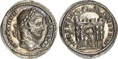 RÖMER RÖMISCHES KAISERREICH. Maximianus II. Galerius Caesar 293-305. Argenteus (295) 3,35g, Ticinum. Kopf m. Lkr. n.r. MAXIMIAN-VS CAESAR / VIRTVS MILITVM Tetrarchen opfern über Dreifuß vor der Stadtm