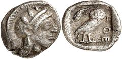 ATHEN. Obolos (1/12 Stater) (um 470 v.Chr.) 0,68g. Behelmter Athenakopf n.r. / AQE Eule steht n.r. Svor. 9/36, Starr 32d. SNG Tübingen 1637 BMC.96-100 Eine Kleinmünze der irreführend "Wappenmünzen" ge