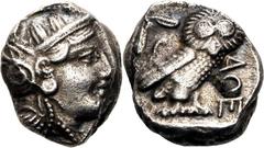 Tetradrachmon (350/294 v.Chr.) 16,88g. Athenakopf n.r. / Eule steht n.r., Kopf v.v.; l. Ölzweig u. Mondsichel; r. AQE. Svor. Tf. 30.
