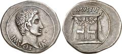 RÖMER RÖMISCHES KAISERREICH. AUGUSTUS 27 v. Chr. -14 n. Chr. Cistophorus (Trinio) (25/24 v.Chr.) 11,77g, Ephesos. Kopf n. r., im Abschnitt IMP CAESAR / AVGV STVS über Altar der Diana mit Girlanden ges