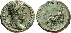 RÖMER RÖMISCHES KAISERREICH. MARCUS AURELIUS, Augustus 161-180. AE-As (175) 9,78g. Kopf m. Lkr. n.r. M ANTONINVS - AVG TR P XXIX / IMP VII COS III - S - C Flussgott Tiber lagert n.l. u. legt Rechte an