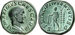 RÖMER RÖMISCHES KAISERREICH. Maximus Caesar 235-238. AE-Sesterz (236/238) 23,11g. Palliumbüste n.r. MAXIMVS CAES GERM / PRINCIPI IVVENTVTIS - S - C Maximus steht in Rüstung n.l.; r. 2 Signa. RIC 13, B