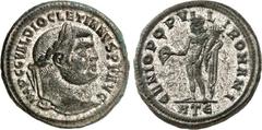 RÖMER RÖMISCHES KAISERREICH. DIOCLETIANUS Iovius 284-305. AE-Follis 28mm (297/298) 9,61g, Heraclea, 5. Off. (Breiter) Kopf m. Lkr. n.r. IMP C C VAL DIOCLETIANVS P F AVG / GENIO POPV-L-I ROMANI Genius 