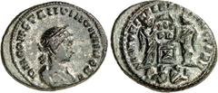 RÖMER RÖMISCHES KAISERREICH. Constantinus II. Caesar 317-337. AE-Follis 20/18mm (320) 3,18g, Lyon. Paludamentbüste m. Lkr. n.r. D N CONSTANTINO IVN NOB C / VICTORIAE LAET PRINC 2 gegenüberstehende Vic