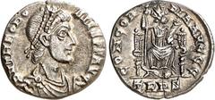 RÖMER RÖMISCHES KAISERREICH. THEODOSIUS I. 379-395. Siliqua (378/383) 388/392) 1,91g, Trier. Paludamentbüste m. Perlendiadem n.r. D N THEODO-SIVS P F AVG / CONCORDIA AVGGG Constantinopolis sitzt v. vo
