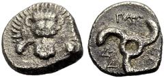 GRIECHISCHE MÜNZEN LYKIEN. LYKISCHE DYNASTEN. Perikles um 380 v. Chr., Dynast v. Antiphellos. Drittelstater. Löwenskalp von vorne. Rv. PxR - EK - Lx Triskelis. 2,84 g. 15 mm. SNG von Aulock 4255. Müse