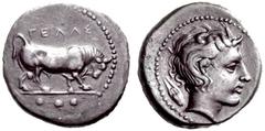 GRIECHISCHE MÜNZEN SIZILIEN GELA Tetras, Bronze, 420-405 v. Chr. ΓEΛAΣ Stier mit gesenktem Kopf n.r. schreitend; im Abschnitt drei Wertkugeln. Rv. Kopf des jugendlichen, gehörnten Flussgottes mit lang