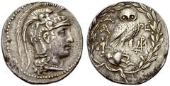 GRIECHISCHE MÜNZEN ATTIKA ATHEN Tetradrachmon, Neuer Stil , 160-150 v. Chr. Athenakopf n.r. im attischen Helm mit dreifacher Helmzier, geschmückt mit Ranke und Pegasos. Rv. A - ΘE Eule n.r. auf liegen