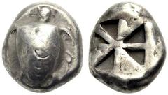 GRIECHISCHE MÜNZEN AIGINA Stater, c. 525-475 v. Chr. Schildkröte, Kopf l., mit Punktreihe auf dem Rücken. Rv. Quadratum incusum, in 8 Teile geteilt, drei davon sind gefüllt. 12,19 g. Meadows Gp. II b;
