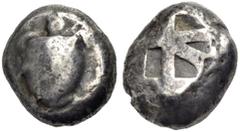 GRIECHISCHE MÜNZEN AIGINA. Stater, 525-475 v. Chr. Schildkröte. Rv. Rechteckiges inkusum, geteilt in 5 Dreiecke. 12,11 g. SNG Cop. 508. Hoover, HGC 6,107,433. Meadows Gp. IIc. Dicker, knapper Schrötli
