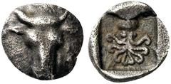 GREEK COINS Euboia Eretria, c. 500-465 BC. Obol (Silver, 8mm, 0.56 g 6). Bull’s head facing. Rev. Octopus with tentacles downwards. BCD 324 ff. BMC 33 ff. Very rare. Toned as found. Very fine. From th