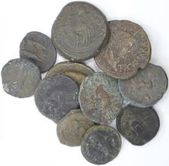 Hispano-Romanas - Lote (13 Moedas) Lote (13 Moedas) - Carisa (até 50 a.C.): Semisse, Burgos 448, 5,61g, BC/REG; Carthago Nova, Cunhagens em Cartagonova com Influência Romana (220-205 a.C.): 1/4 Calco,