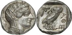 Attique Athènes. Tétradrachme vers 420-400 av. J.-C. 17,20g. Tête d’Athéna casquée à droite, le casque décoré de feuilles d’olivier / Chouette debout à droite, regardant de face; en haut à gauche, un 