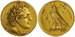 LE MONDE GREC ROYAUME D'EGYPTE Ptolémée II 285-246 av. J.-C. Pentadrachme d'or 285-266 av. J.-C., Alexandrie. Tête diadémée de Ptolémée I à droite vêtu de l'égide / Aigle debout sur un foudre à gauche