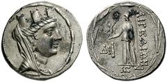 GRIECHISCHE MÜNZEN KILIKIEN AIGEAI Tetradrachme, circa 47 - 29. Büste der Stadtgöttin mit Mauerkrone und Schleier über dem Hinterkopf nach rechts, das Ganze im Kultbindenkreis. Rs: AIΓEAIΩN. Athena mi