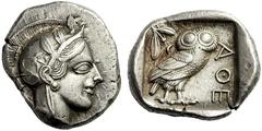 GRIECHISCHE MÜNZEN ATTIKA ATHEN Tetradrachme, nach 449 - 429. Kopf der Athena im attischen Helm mit Lorbeerkranz nach rechts. Rs: AQE. Eule nach rechts, dahinter Olivenzweig mit Frucht und Halbmond, d