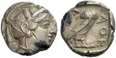 GRIECHISCHE MÜNZEN ATTIKA ATHEN Tetradrachme, nach 449 - 429. Kopf der Athena im attischen Helm mit Lorbeerkranz nach rechts. Rs: AQE. Eule nach rechts, dahinter Olivenzweig mit Frucht und Halbmond, d