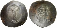 BYZANTINISCHE MÜNZEN ALEXIUS I. COMNENUS (1081-1118) Billon Aspron Trachy, Constantinopolis. MP - ΘV. Maria auf Dais en face stehend, Christusbüste vor der Brust haltend. Rs: ANΔPO[NIKOC - ΔECΠO]THC /