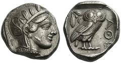 GRIECHISCHE MÜNZEN ATTIKA ATHEN Tetradrachme, 403 - 365. Kleinerer Kopf der Athena im attischen Helm mit Halskette und Scheibenohrring nach rechts, auf der Helmkalotte Lotusblüte und drei Lorbeerblätt
