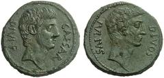 RÖMISCHE MÜNZEN REPUBLIK OCTAVIANUS und DIVUS JULIUS CAESAR Dupondius, 38, (süd-)italische Münzstätte. DIVI · F - CAESAR, Kopf des Octavian nach rechts. Rs: DIVOS - IVLIVS, Kopf des Caesar mit Lorbeer