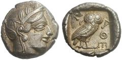 GRIECHISCHE MÜNZEN ATTIKA ATHEN Tetradrachme, vor 407 v. Chr. Kopf der Athena im attischen Helm mit Lorbeerkranz nach rechts. Rs: AQE, Eule steht nach rechts, Kopf frontal, im linken Feld Olivenzweig,