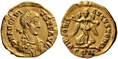 RÖMISCHE MÜNZEN KAISERREICH ARCADIUS (383 - 408) Tremissis, 392-393, Thessalonica. D N ARCADI - VS P F AVG. Büste mit Perldiadem, Paludament und Panzer rechts. Rs: VICTORIA - AVGVSTORVM / COM. Victori