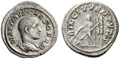 RÖMISCHE MÜNZEN KAISERREICH MAXIMINUS THRAX (235 - 238) MAXIMUS CAESAR (236-238) Denar, 236-238, Rom. MAXIMVS CAES GERM. Drapierte Portraitbüste nach rechts. Rs: P - RINC IVVENTVTIS. Maximinus nach li