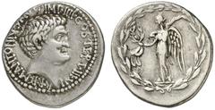 IMPERATOREN DER BÜRGERKRIEGSZEIT MARCUS ANTONIUS, † 30 v. Chr. Denar, 31, östliche Münzstätte (Athen?). M ANTONIVS AVG IMP IIII COS TERT III VI–R R•P•C. Kopf des Marcus Antonius rechts. Rv/ Victoria m